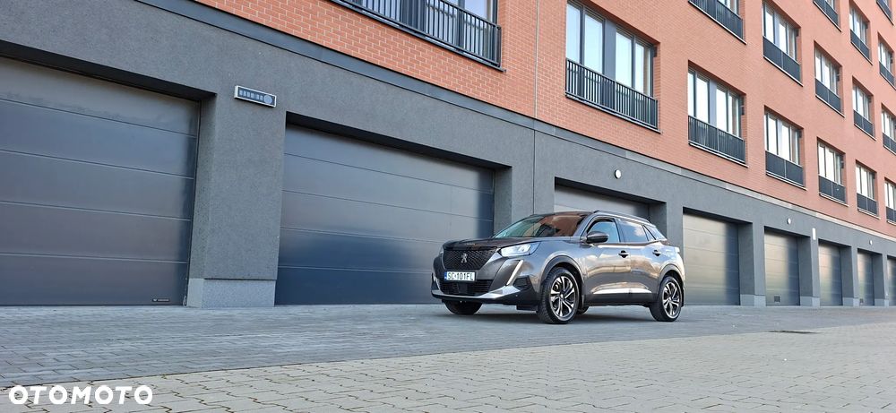 Peugeot 2008 1.5 BlueHDi Allure S&S - 17