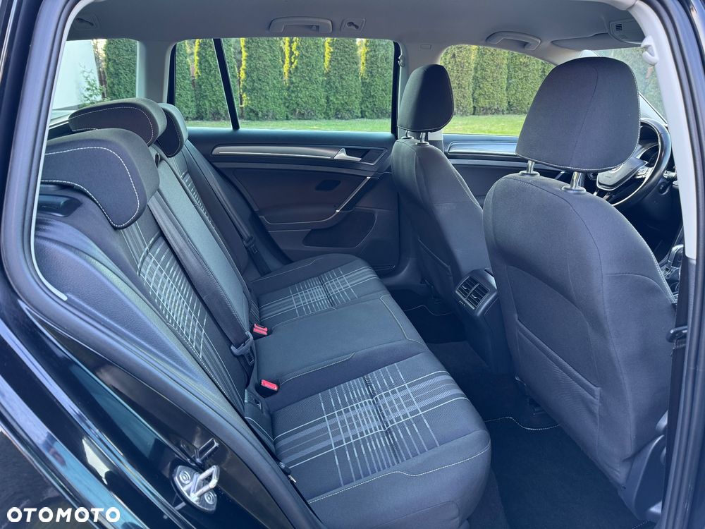 Volkswagen Golf 2.0 TDI BlueMotion Technology DSG Lounge - 19