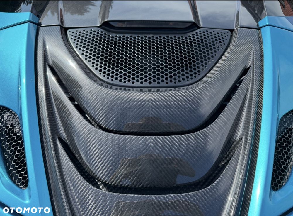 McLaren 720S Spider Performance - 9