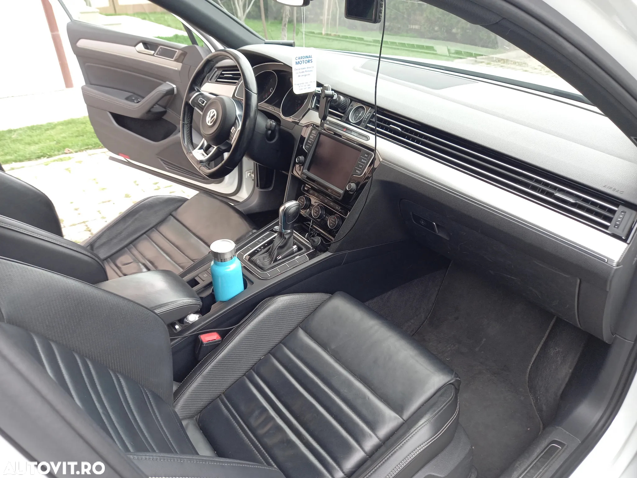Volkswagen Passat - 12