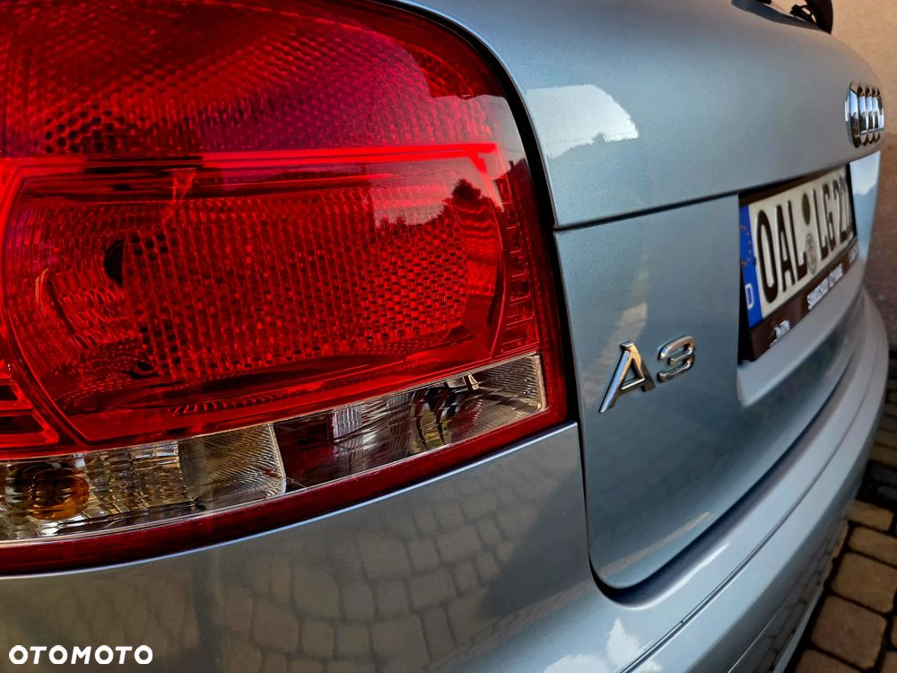 Audi A3 3-drzwiowe 1.6 Attraction - 14