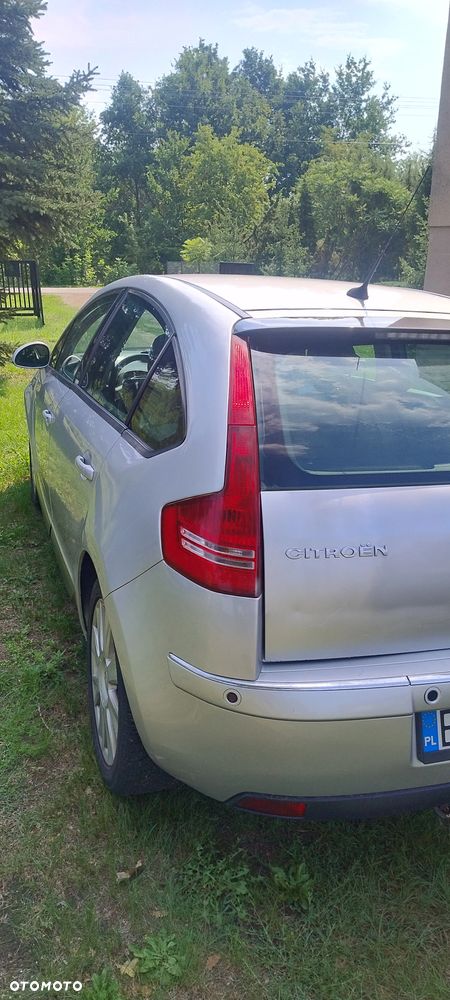 Citroën C4 2.0 16V Style - 2