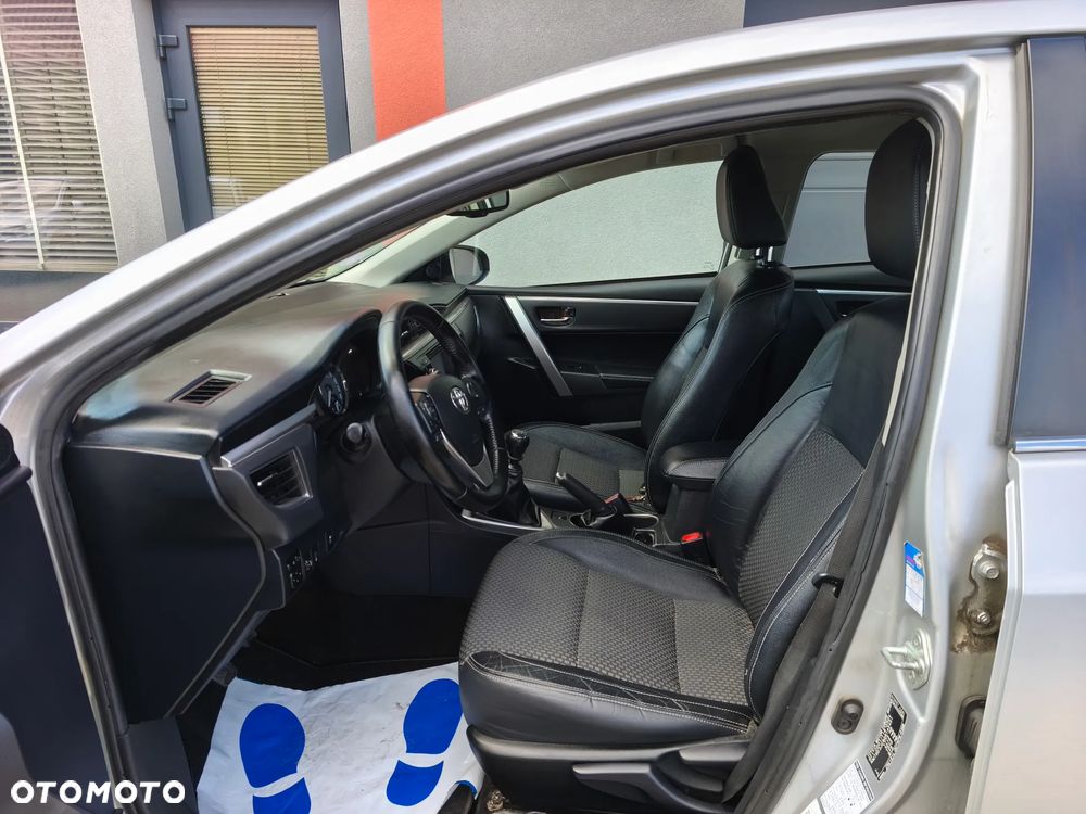 Toyota Corolla 1.6 Prestige - 5
