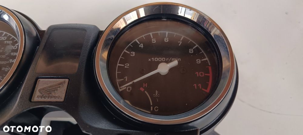 HONDA CB900 CB900F HORNET 2004 lift - 4