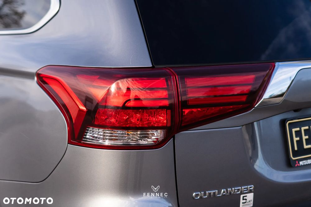 Mitsubishi Outlander - 19
