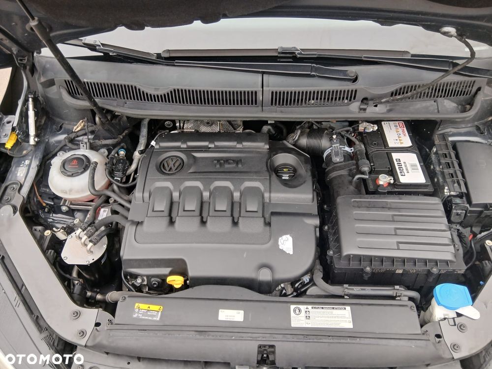 Volkswagen Touran 1.6 TDI BMT Trendline - 23