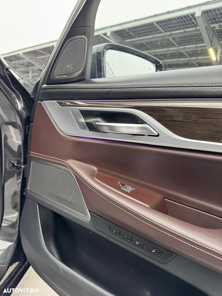 BMW Seria 7 740d xDrive - 22