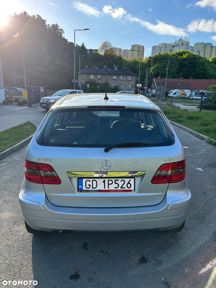 Mercedes-Benz Klasa B 180 CDI Autotronic - 22