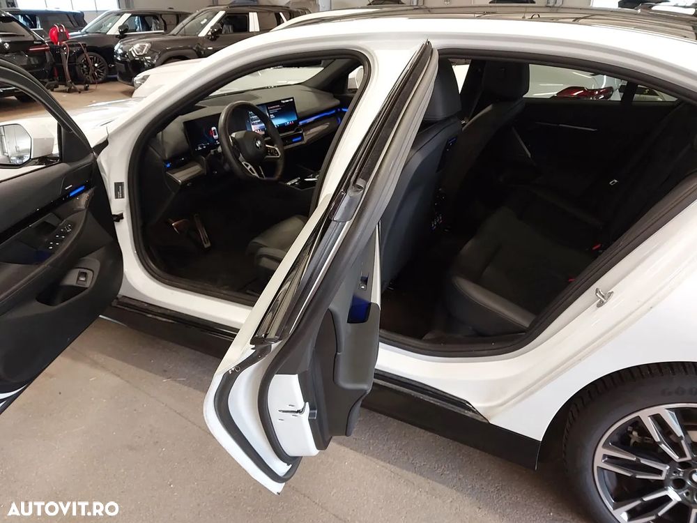 BMW Seria 5 520i AT MHEV - 10