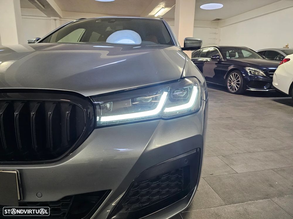 BMW 530 e Pack Desportivo M - 17