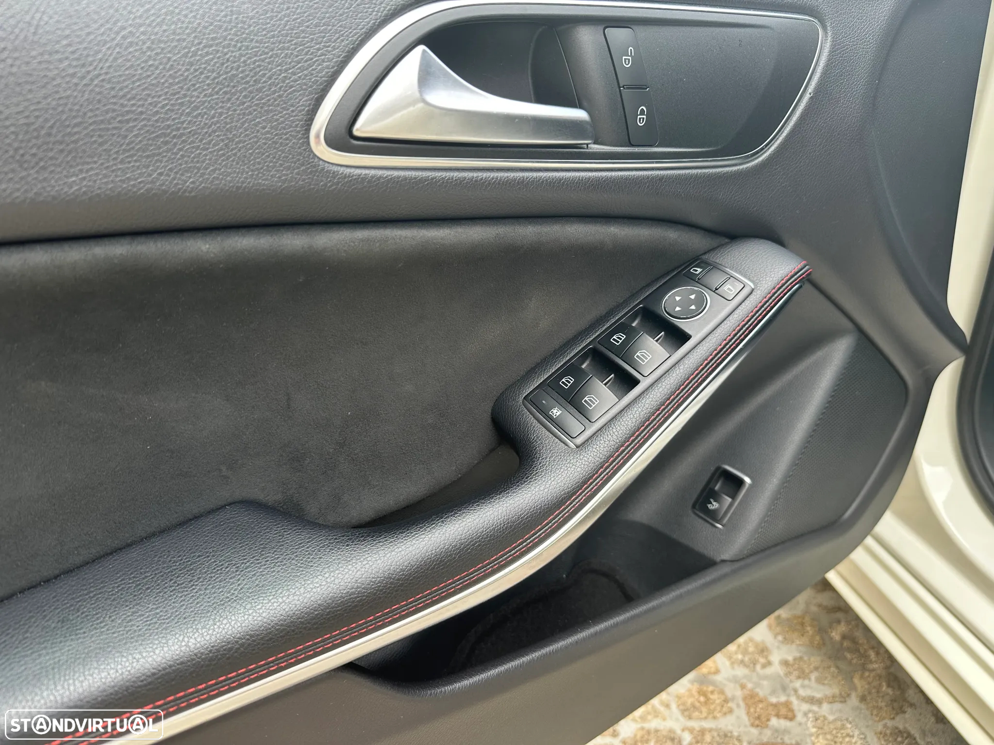Mercedes-Benz CLA 180 d AMG Line - 16