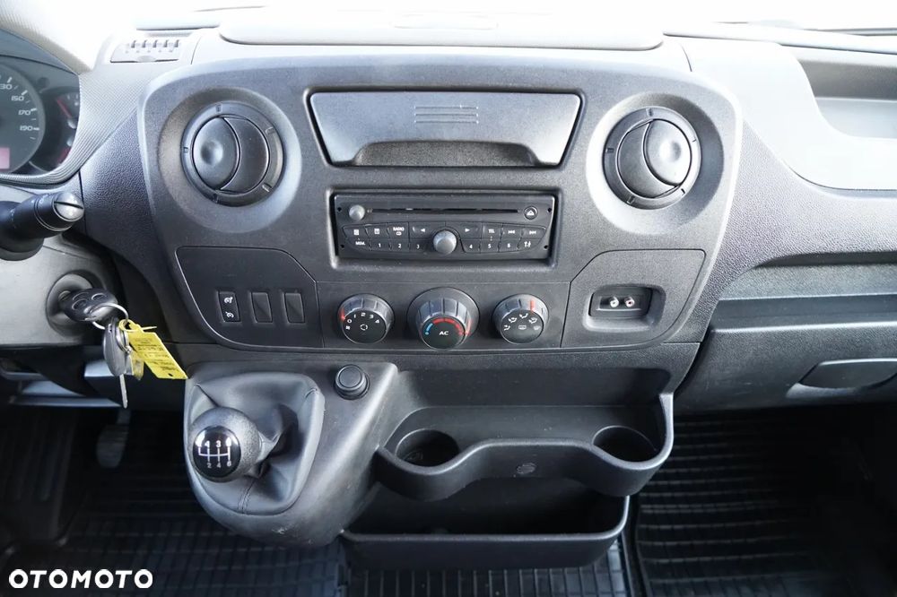 Renault MASTER / BLASZAK / FURGON / BRYGADÓWKA 7 MIEJSC  / SPROWADZONY - 28