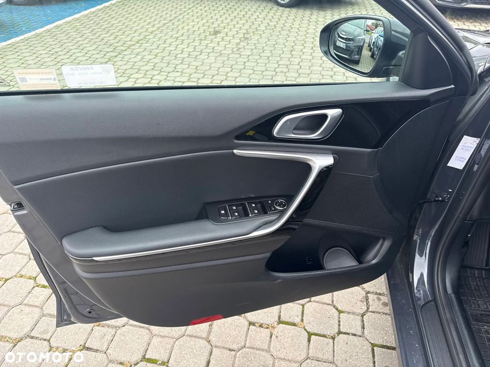 Kia Ceed 1.5 T-GDI Tribute DCT - 11