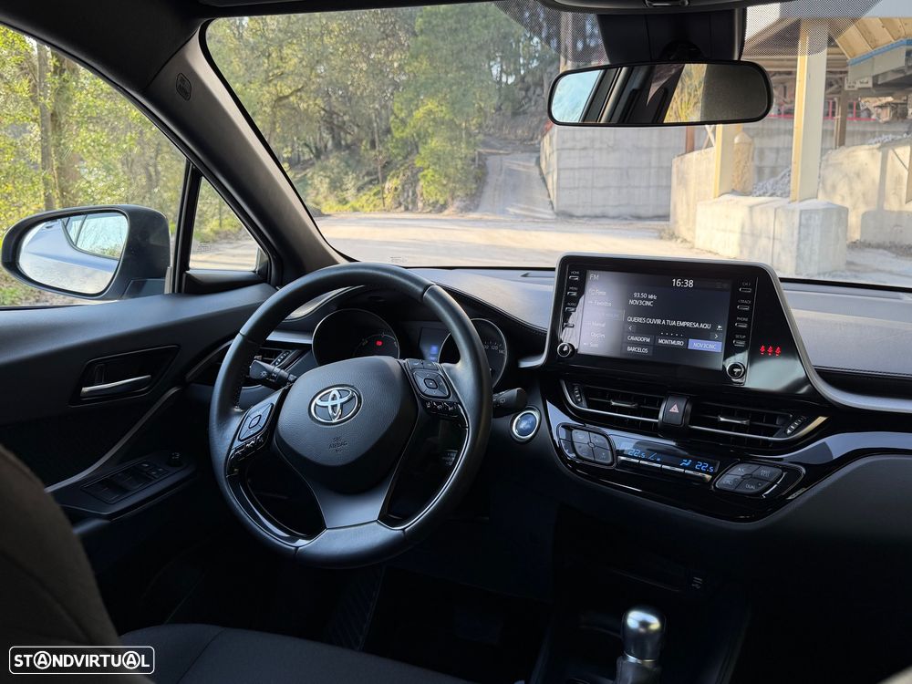 Toyota C-HR 1.8 HSD Comfort+P.Style - 30