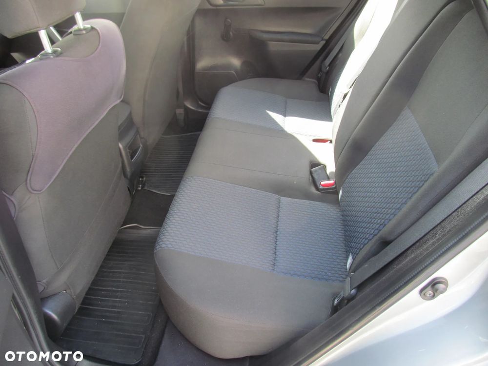 Toyota Auris 1.4 D-4D Active - 16