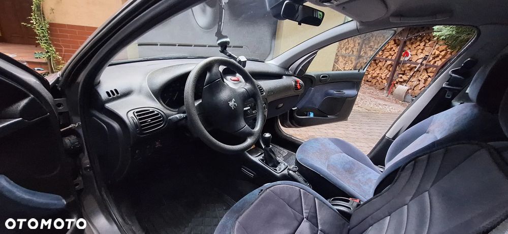 Peugeot 206 - 10