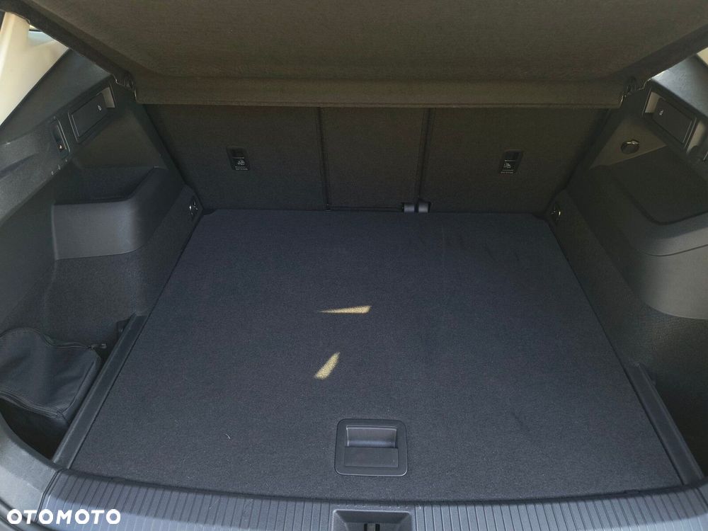 Volkswagen Tiguan - 36