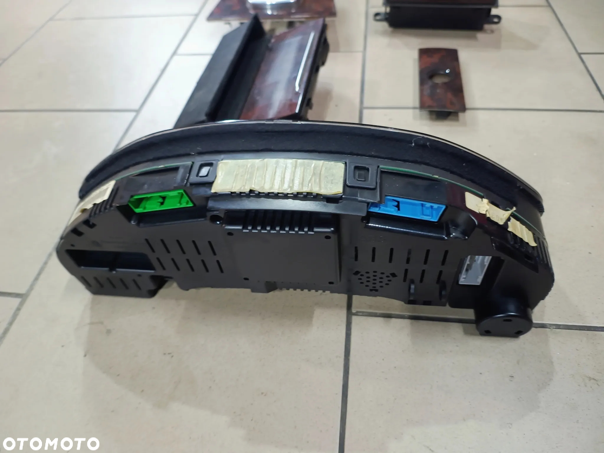 Audi A8 D2 2.5 TDI licznik automat 4D0919033CA - 2