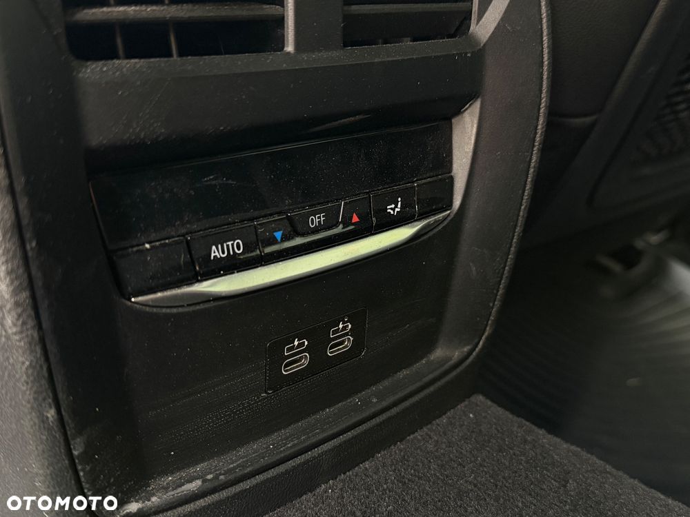 BMW Seria 3 320d xDrive Edition M Sport Shadow - 14