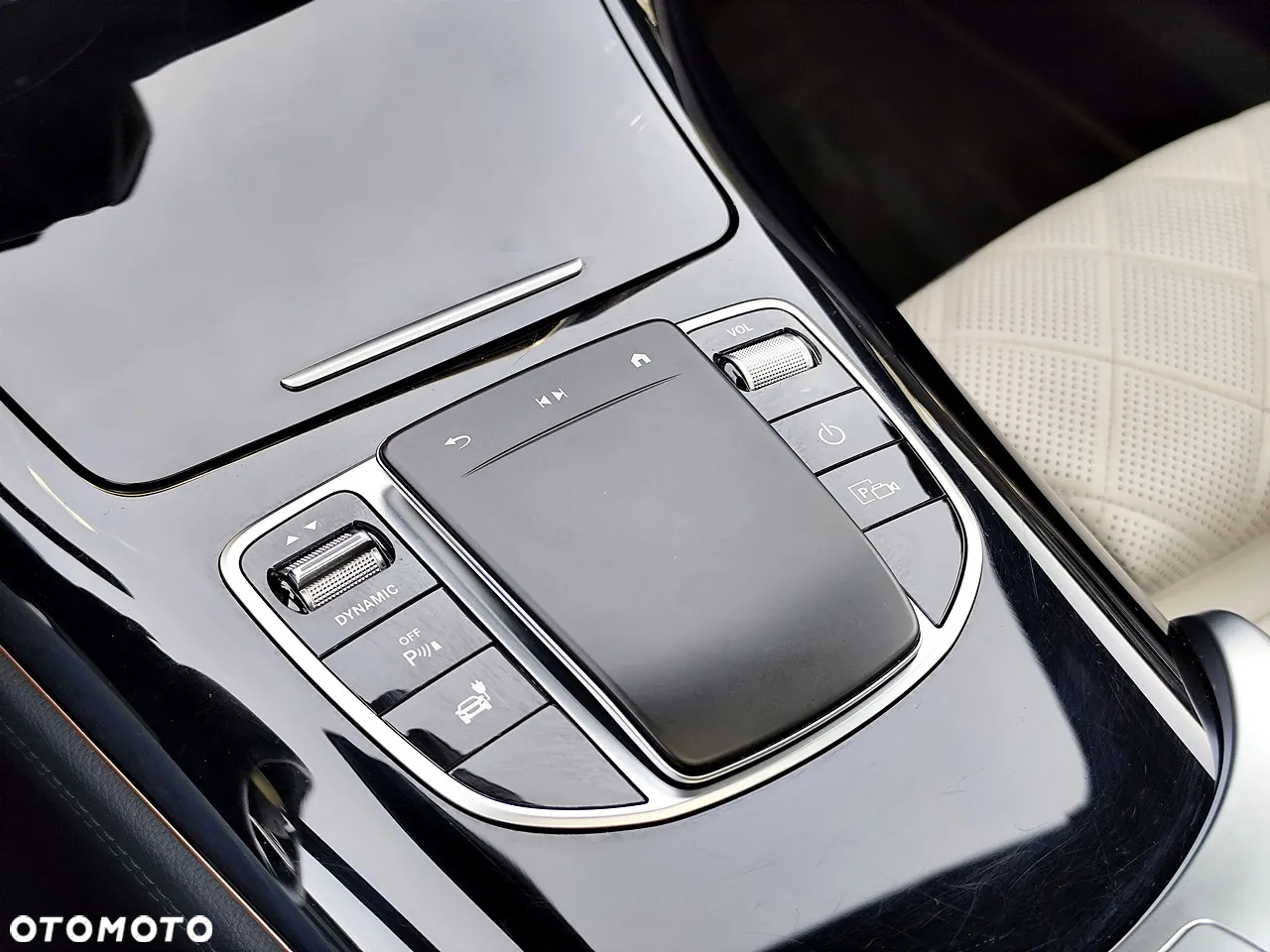 Mercedes-Benz EQC 400 4-Matic Sport - 24