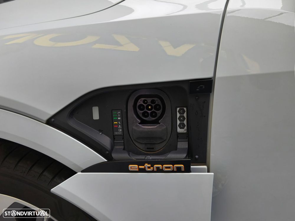 Audi e-tron 55 quattro S line - 29