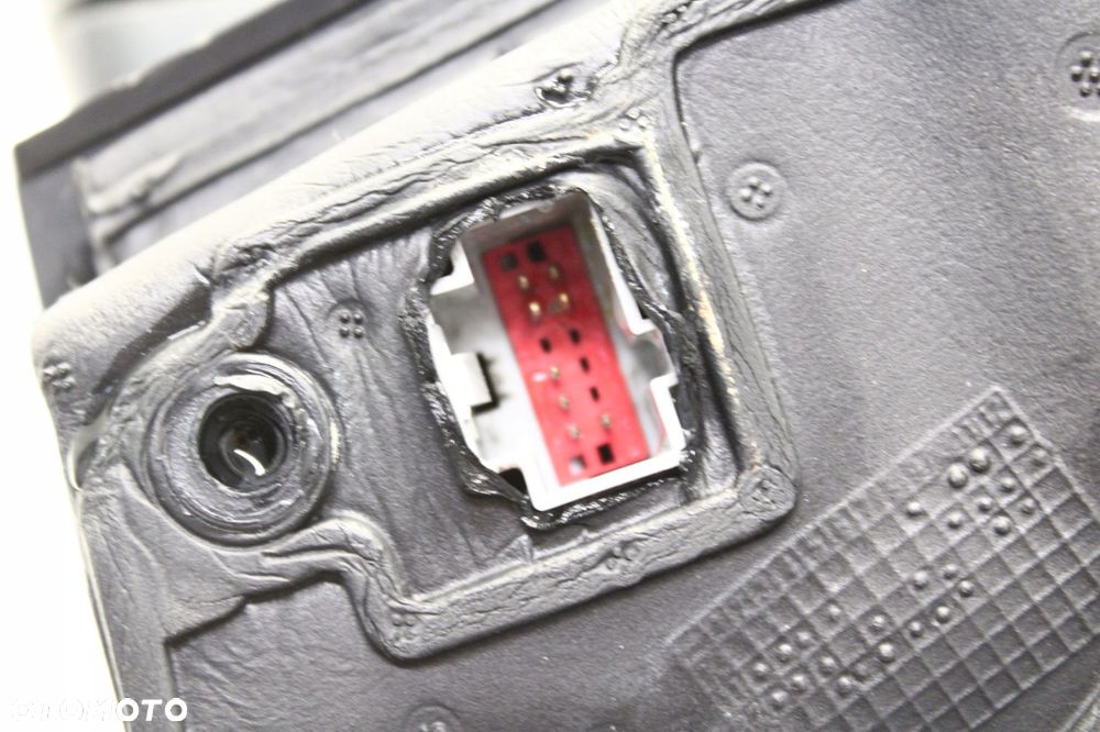 ford focus mk3 8 pin 10r- lusterko lewe zewnętrzne zc - 8