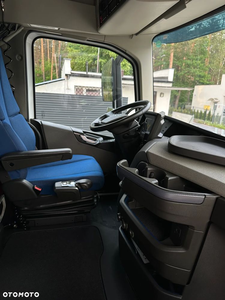 Volvo FH - 15