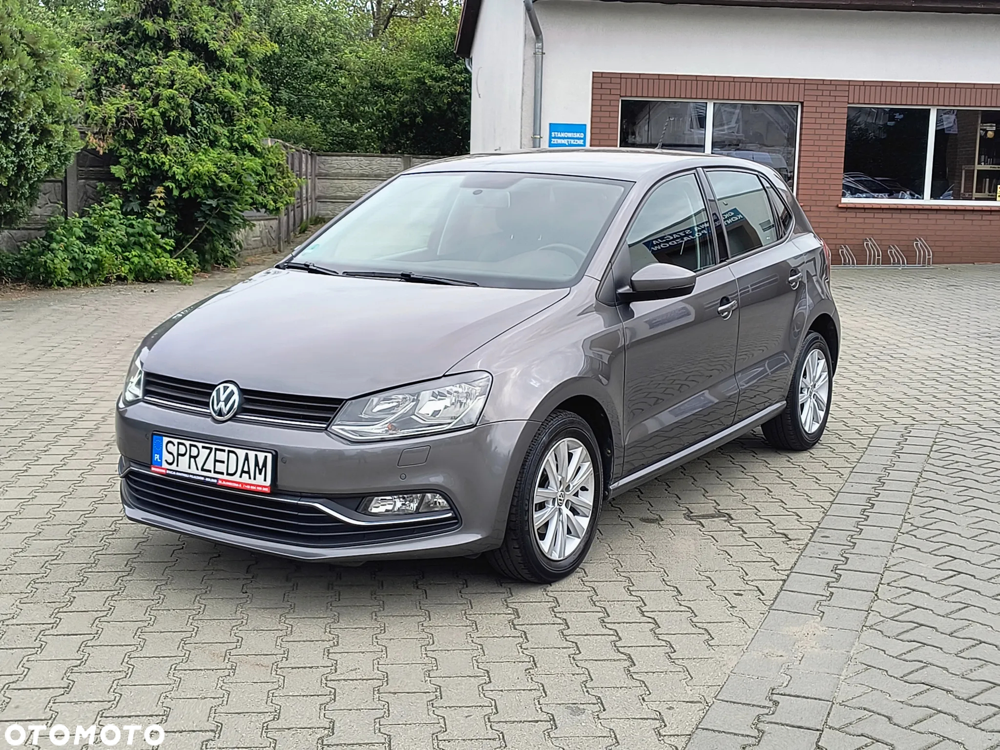 Volkswagen Polo - 2