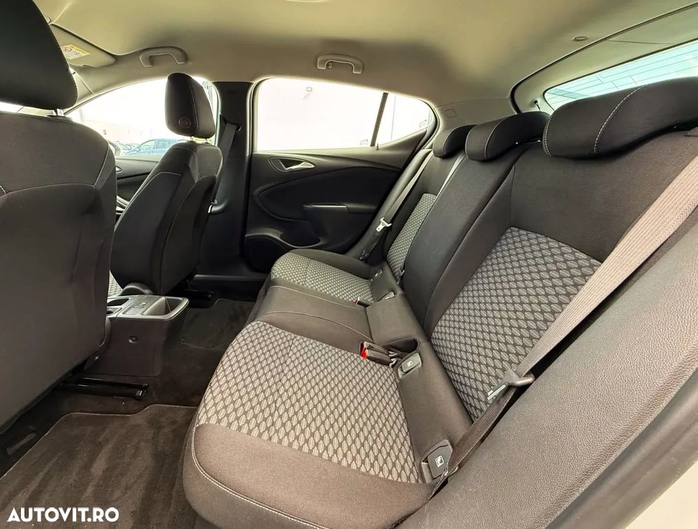 Opel Astra 1.6 D (CDTI) Business - 19