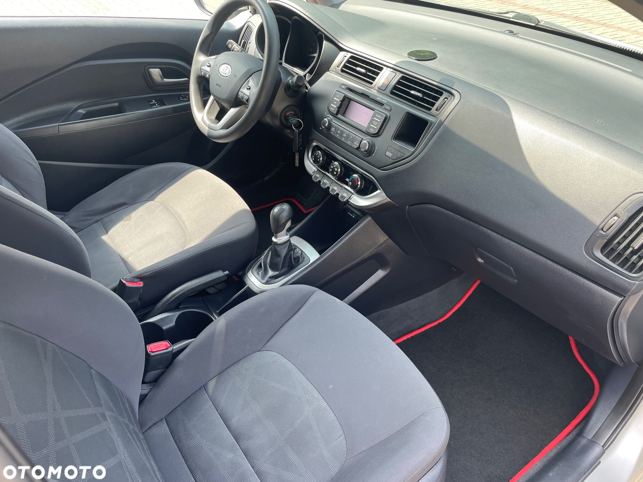Kia Rio 1.4 L - 15