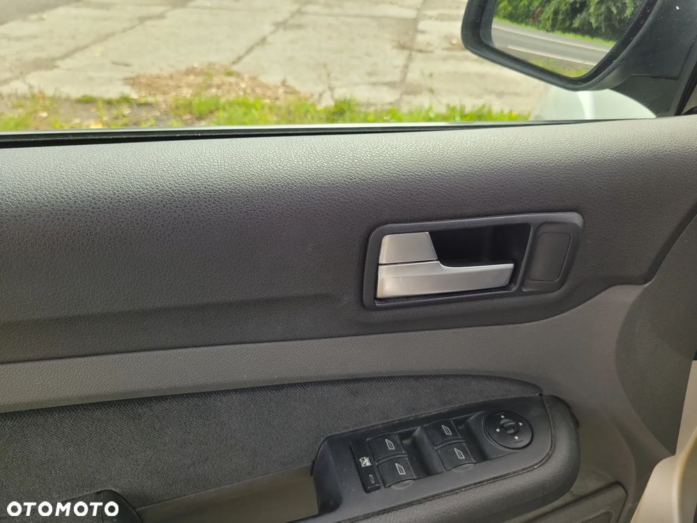 Ford Focus - 8