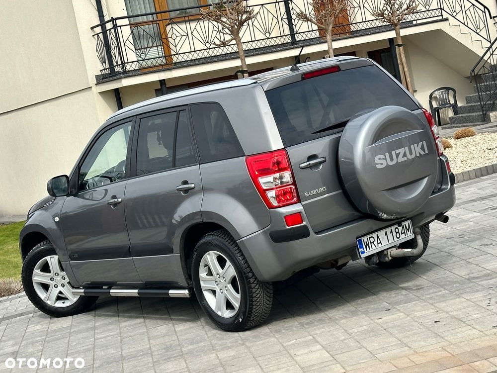 Suzuki Grand Vitara 2.0 De luxe - 8
