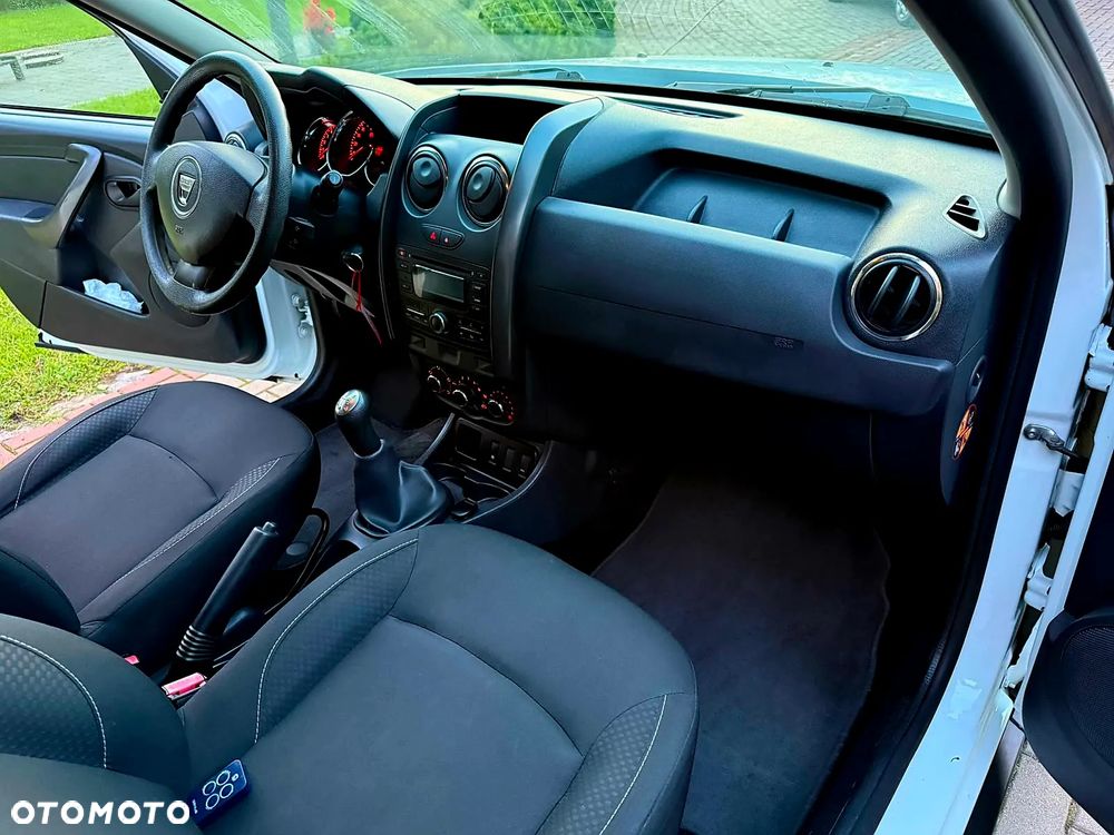 Dacia Duster 1.6 SCe Blackshadow S&S - 12