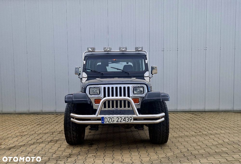 Jeep Wrangler - 4