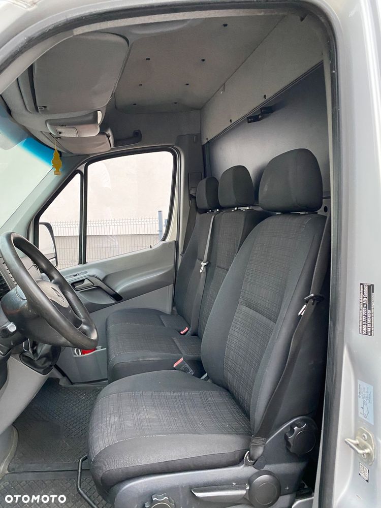 Mercedes-Benz Sprinter - 18