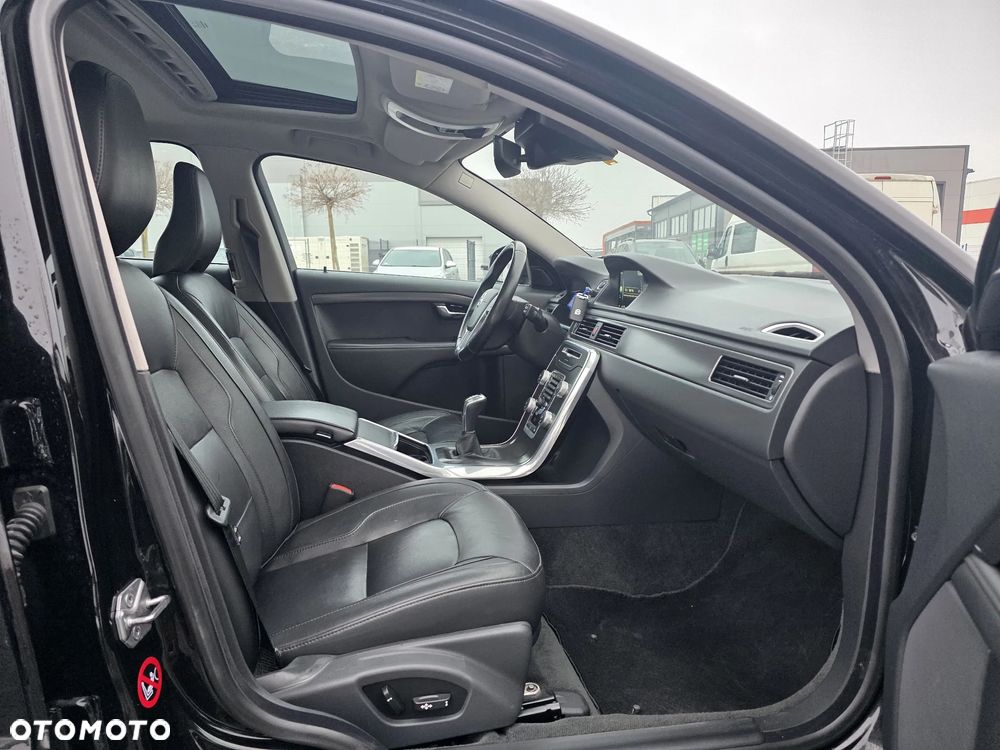 Volvo V70 D3 Summum - 14