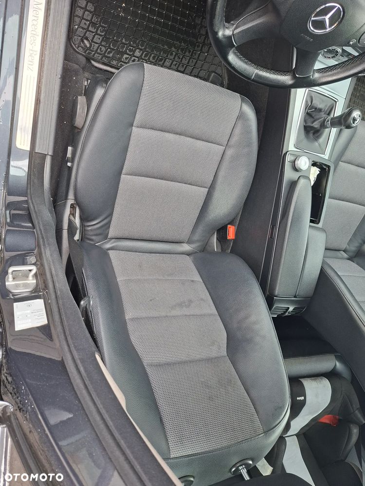 Mercedes-Benz Klasa C 220 CDI DPF Avantgarde - 7