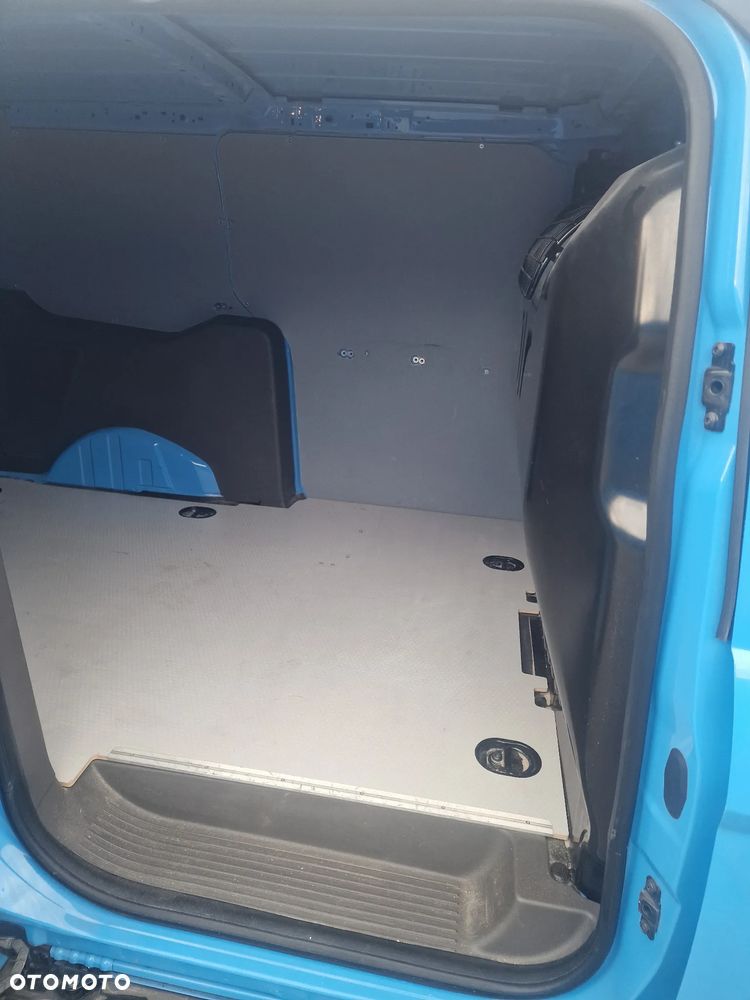 Ford Transit Connect - 15