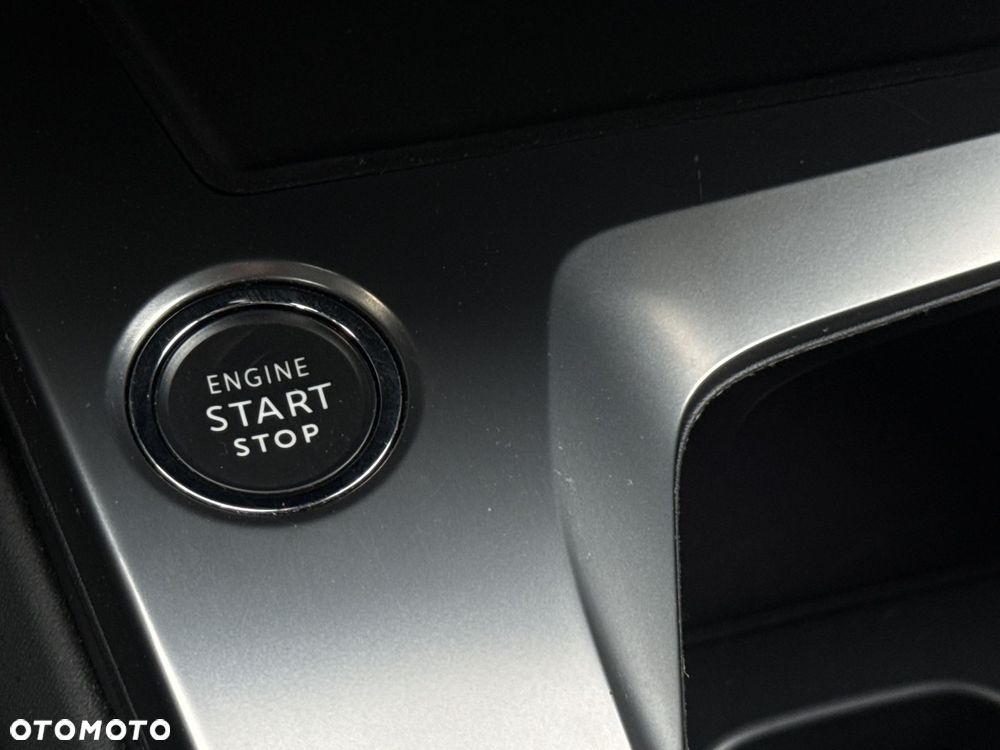 Peugeot 308 1.2 PureTech Allure S&S - 21