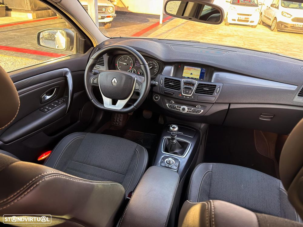 Renault Laguna Break 2.0 dCi GT 4Control - 12