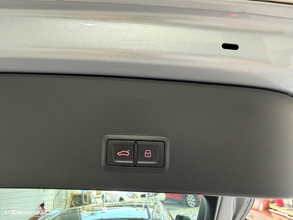 Audi A6 Avant 3.0 TDi V6 Business Line S tronic - 32