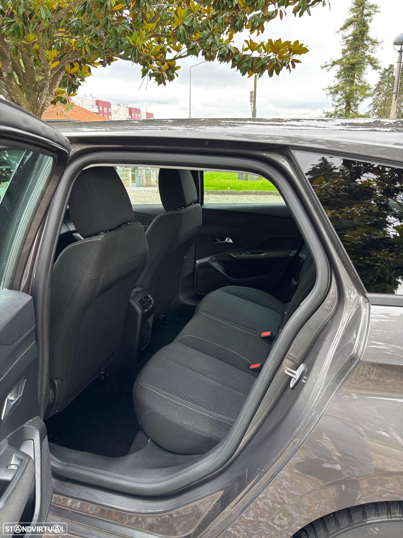 Peugeot 308 SW BlueHDi 130 EAT8 Allure - 13