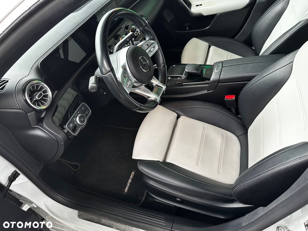 Mercedes-Benz CLA 250 4-Matic AMG Line 7G-DCT - 16