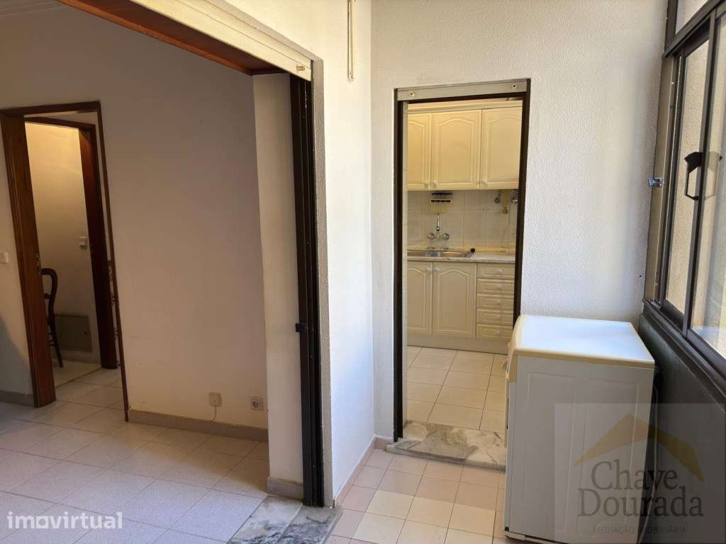 Apartamento T2 com garagem - Urbanização Arco Pintado - Grande imagem: 5/19