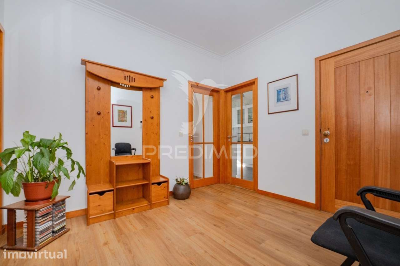 Apartamento T4 com garagem para dois carros no centro histórico de... - Grande imagem: 4/37