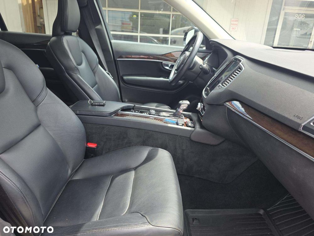 Volvo XC 90 - 19