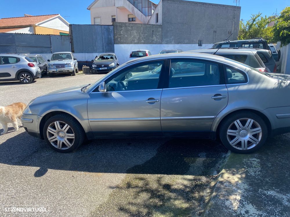 VW Passat 1.9 TDi Highline - 2