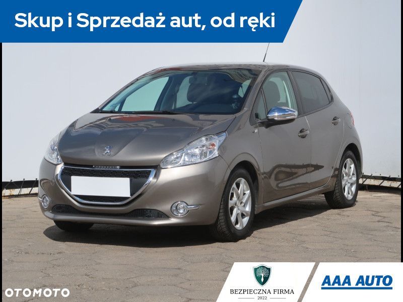 Peugeot 208 - 3
