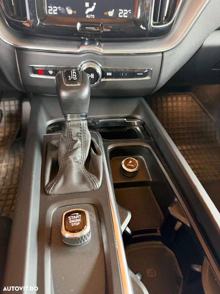 Volvo XC 60 D4 AWD Momentum - 8