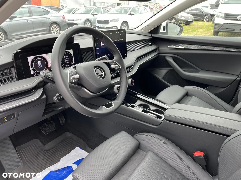 Skoda Superb 2.0 TDI SCR Selection DSG - 9